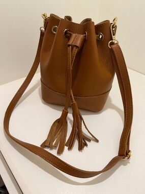 Italian leather bucket bag